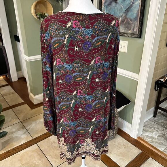Gimmicks Lace Embroidered Tunic Top Size Large - Picture 7 of 11